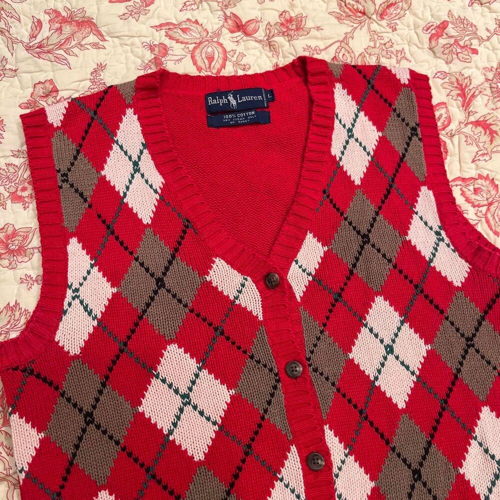 Absolutely Beautiful Polo Ralph Lauren Stylish argyle pattern button up Sweater
